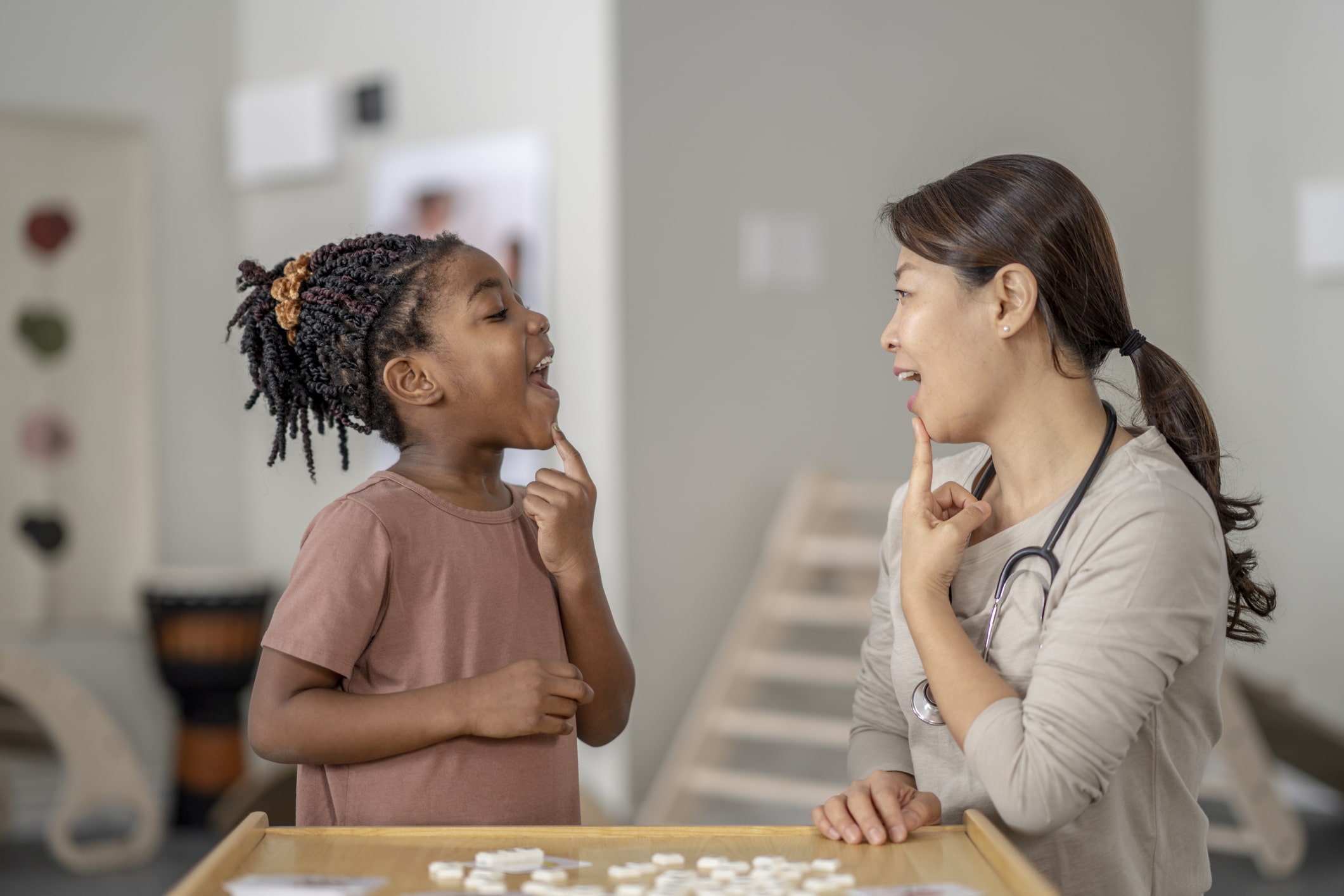 how much can a speech therapist earn
